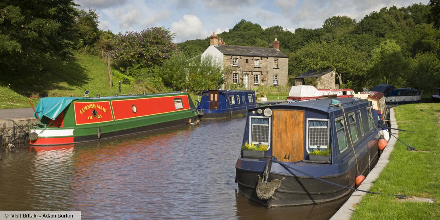 Brecon Canal (c) Visit Britain Adam Burton