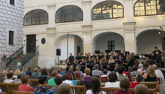 Brentwood School at Breznice Chateau