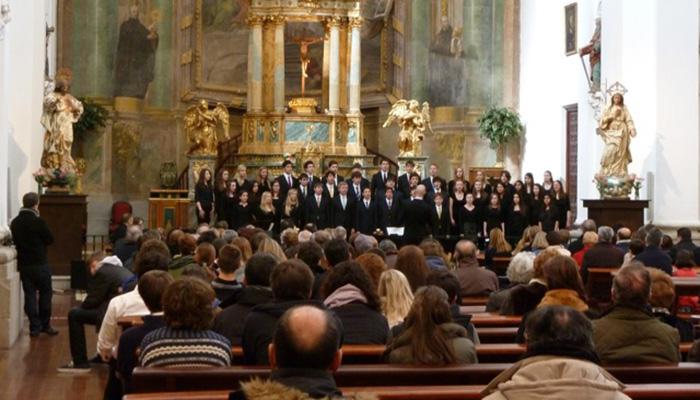 Choir perform in Toledo