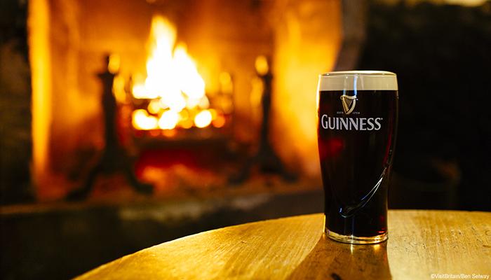 Pint of Guinness (c) VisitBritain