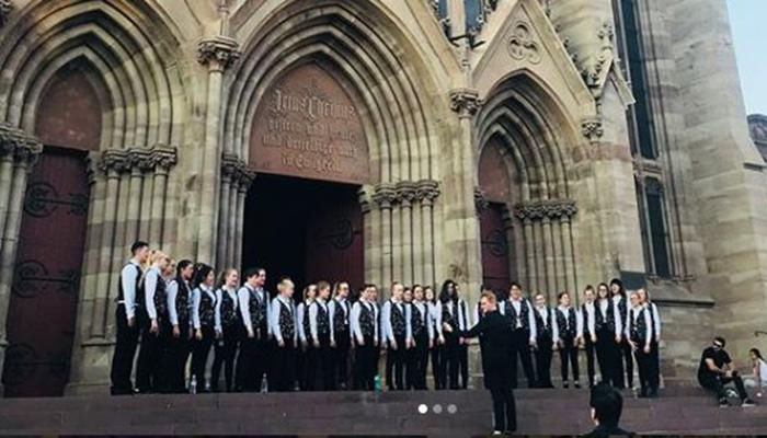 Scunthorpe Youth Choir perform in Mulhouse