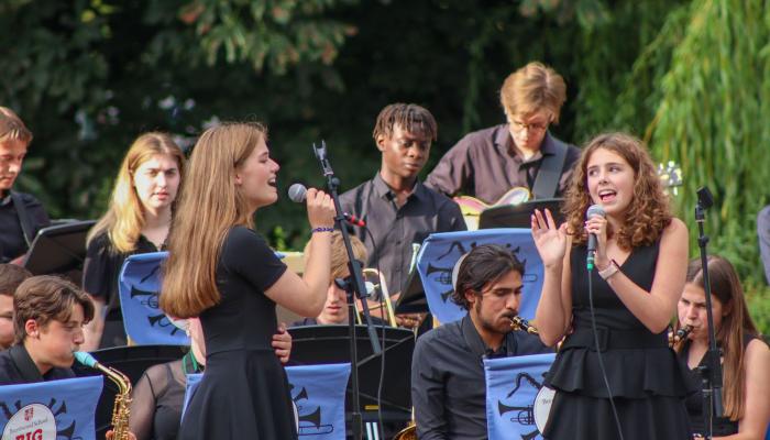 Brentwood singers