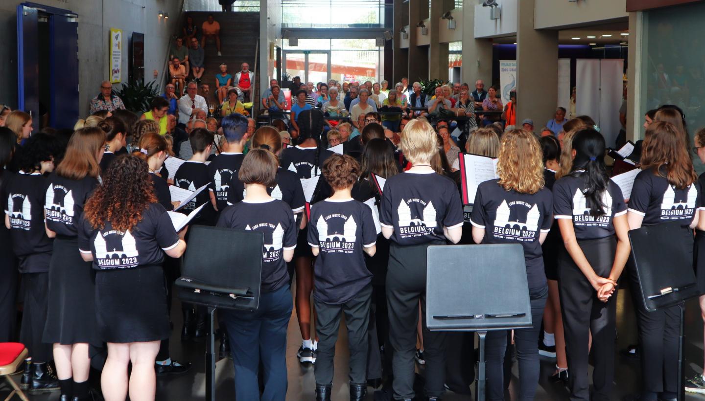 Choir perform for national holiday celebrations